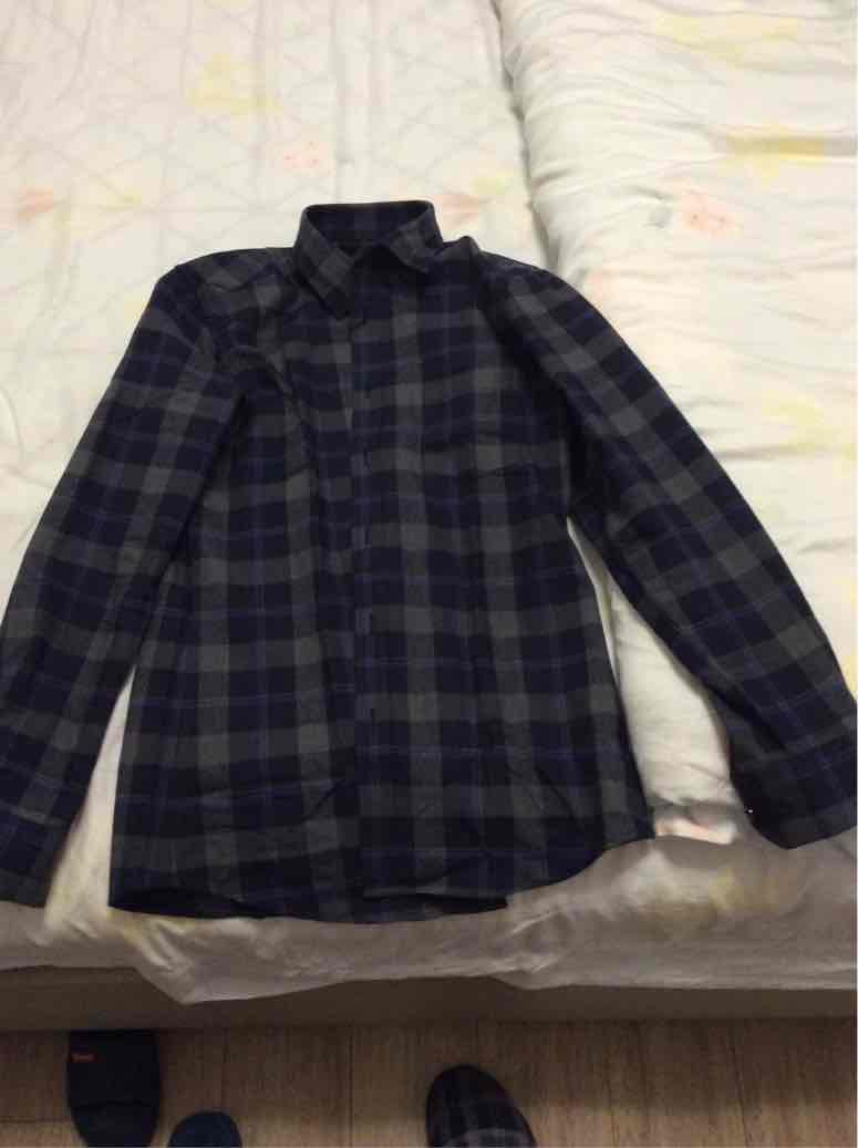 衣服很好,促销买的!价格便宜!