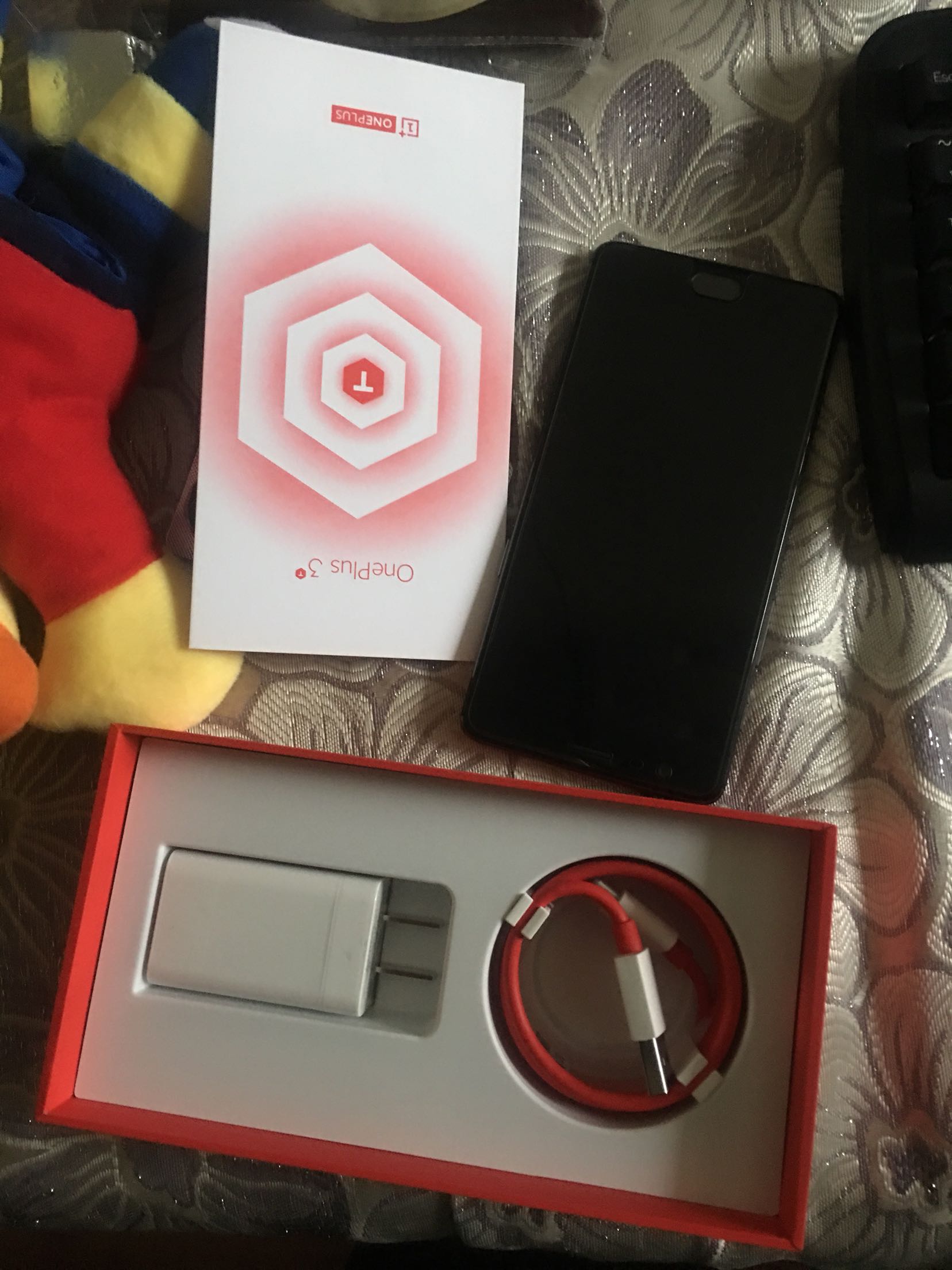 隔天就到了,真快。用起来还顺手,超薄。