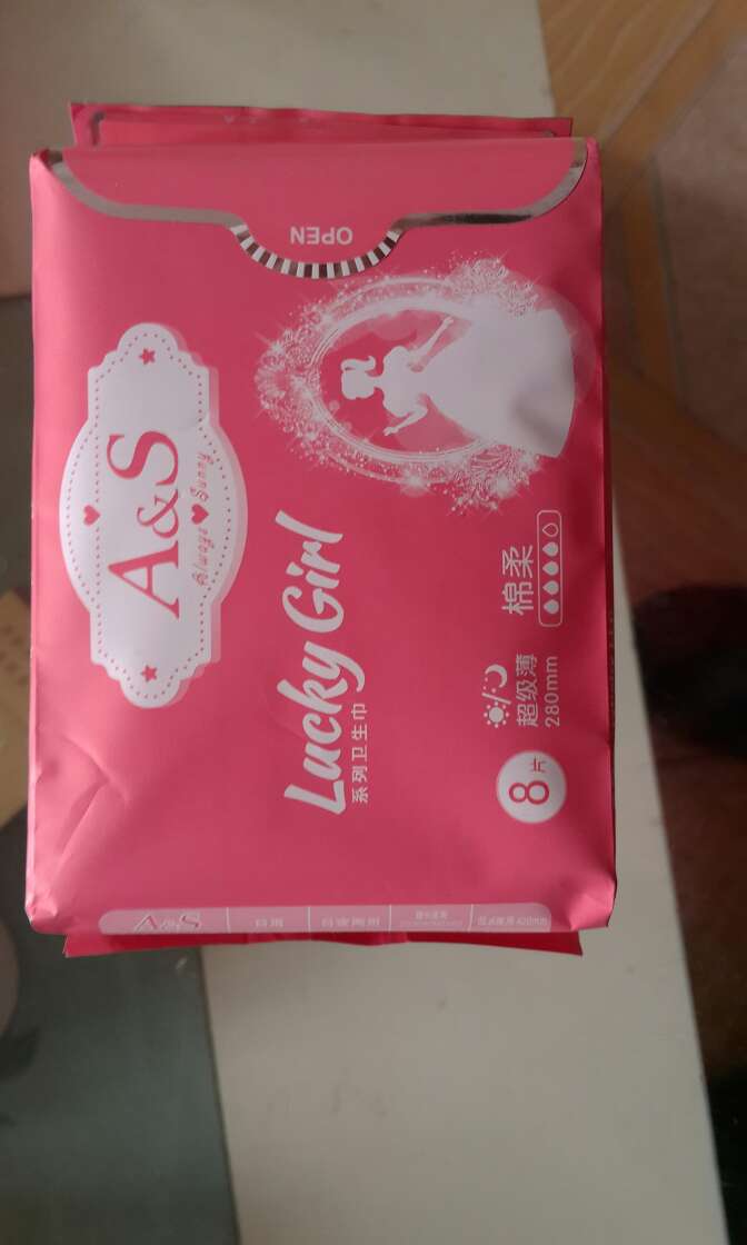 之前一直用这个,特别柔软,有一点点荧光剂呢