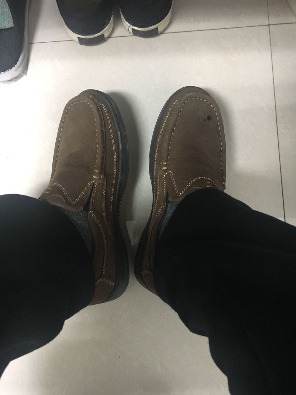 穿在脚上感觉很舒服!