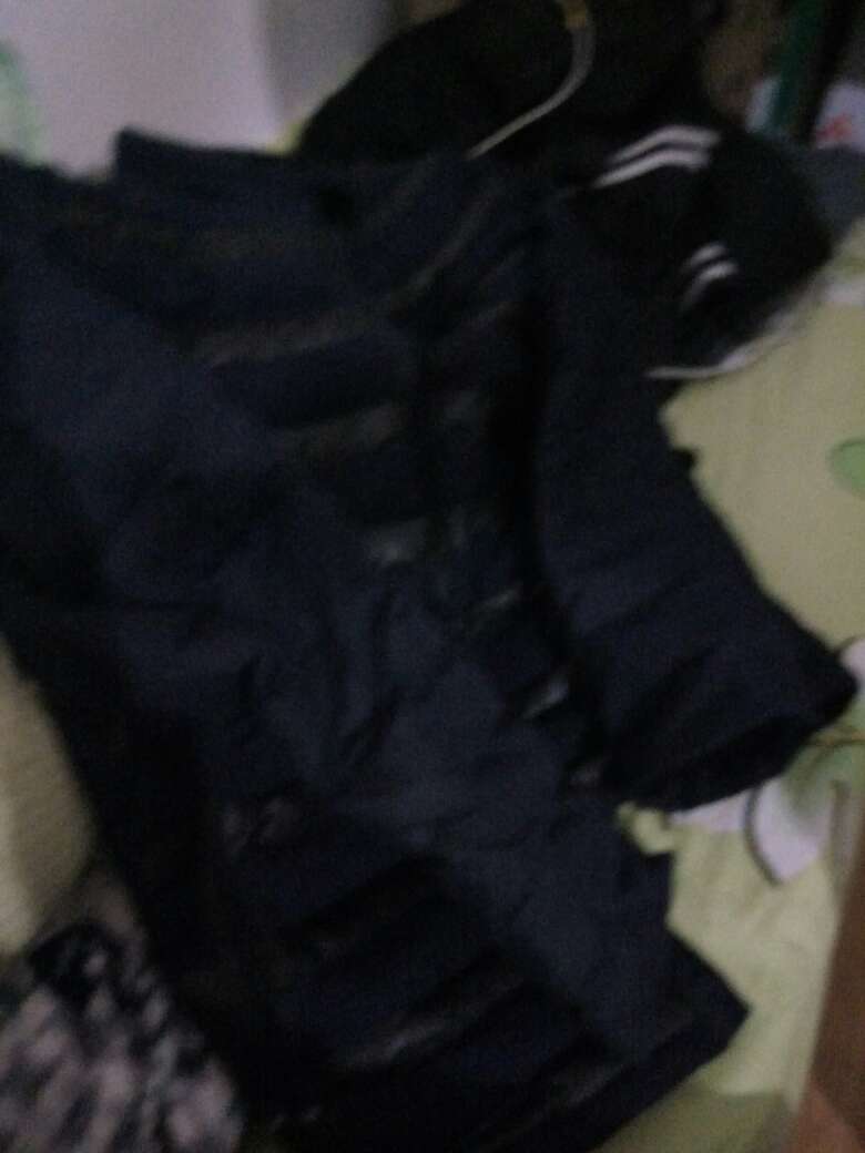质量不错,袖子空了一块
