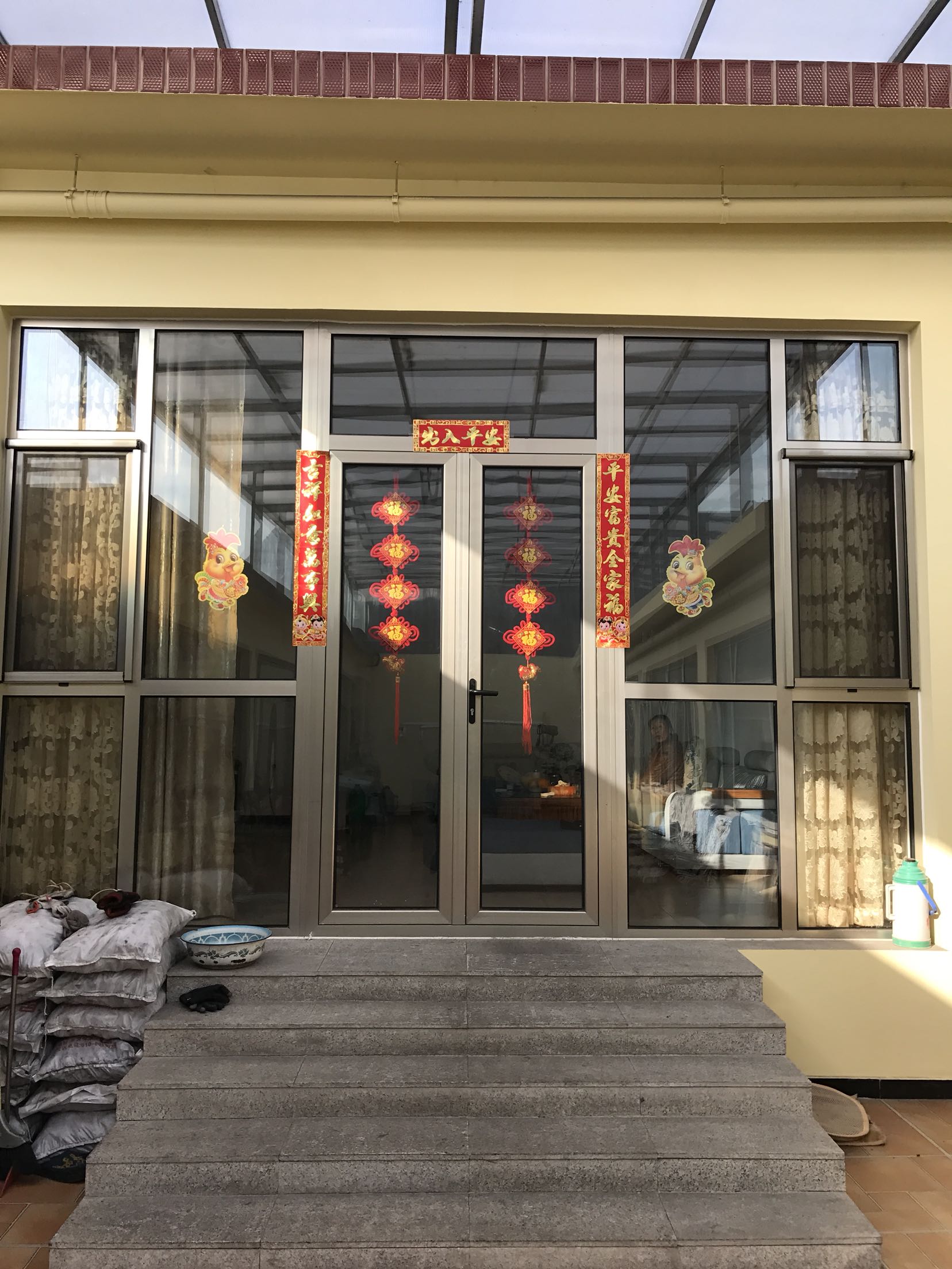还不错,对联稍小,但还是物美价廉的