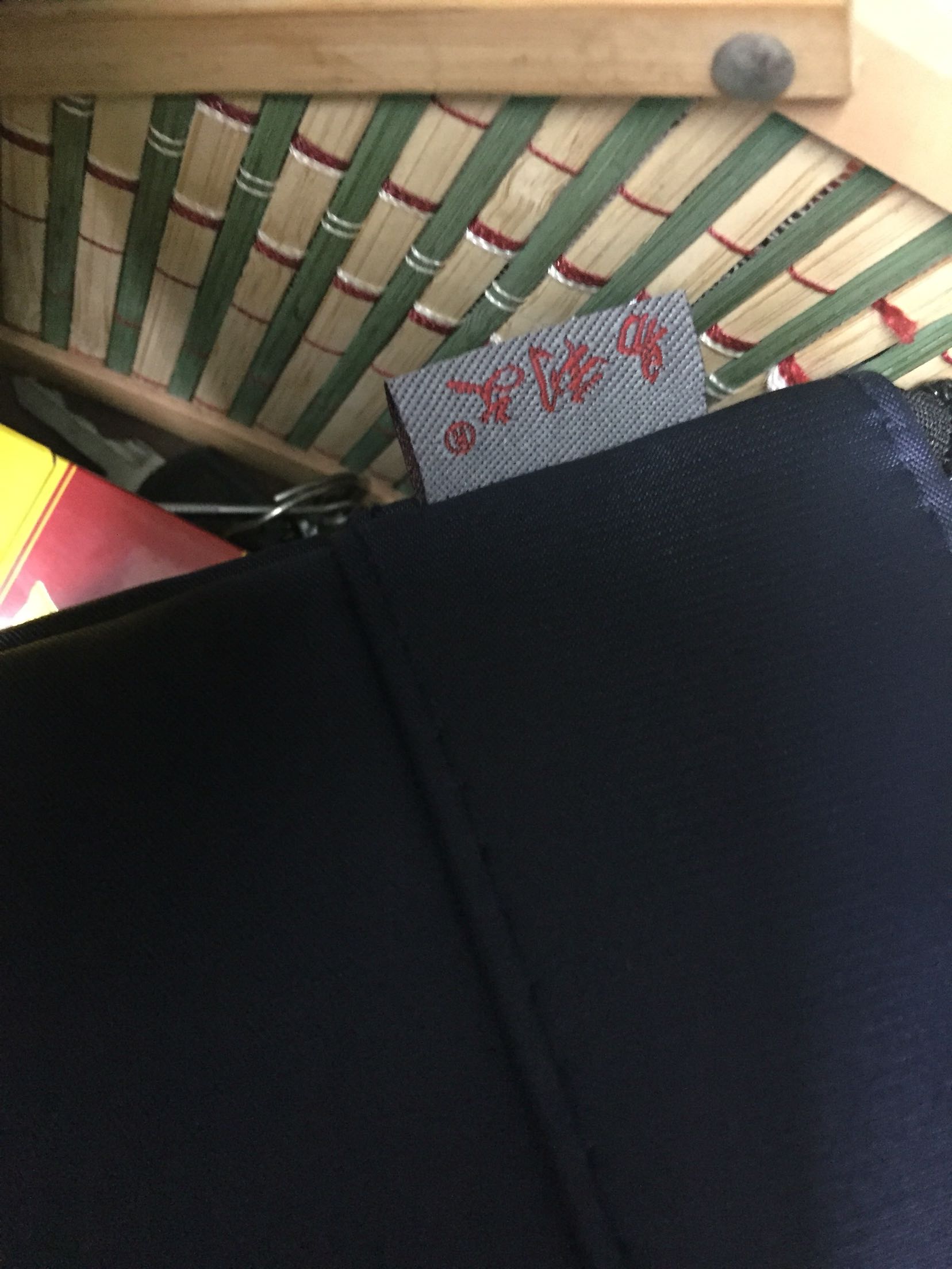 很大看着非常结实!感觉很好。