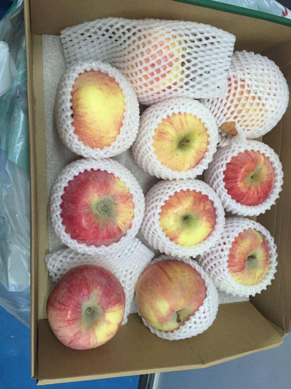 水果也能卖这样离奇的假货,太难吃