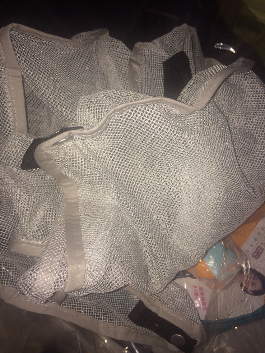 看中这车很久了,之前买了巧儿宜的提篮和座椅,这款一直盯着*旗舰店,也没活动,乐友的颜色招虫子,偶然间发现自营有了,还就一辆,有活动,果断拿下。遇到使用问题咨询厂家客服,态度非常好,积极帮着解决,要表演一下,比之前买婴儿床时打交道的好孩子售后好多了。