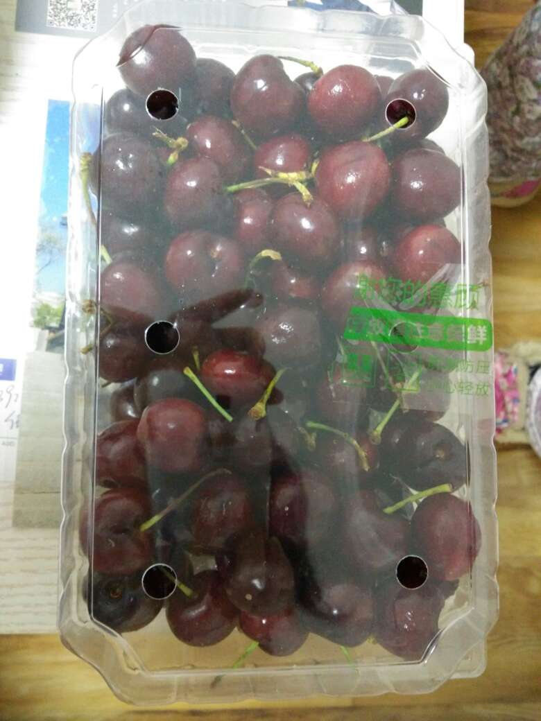 味道不错,没有什么坏果,就是梗掉了很多