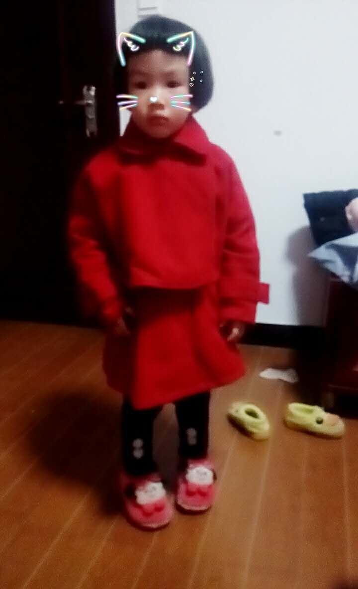 女儿穿有点大,其它还好
