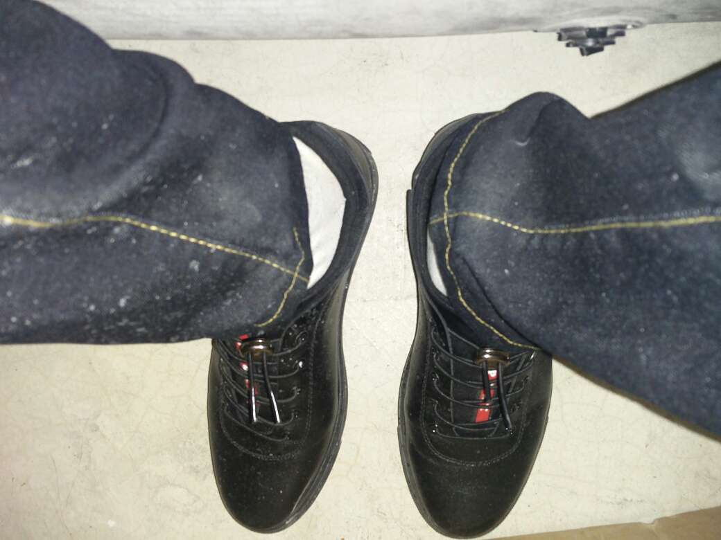 看的,还不错,就是别开胶了。看评论很多开胶的。日后补充