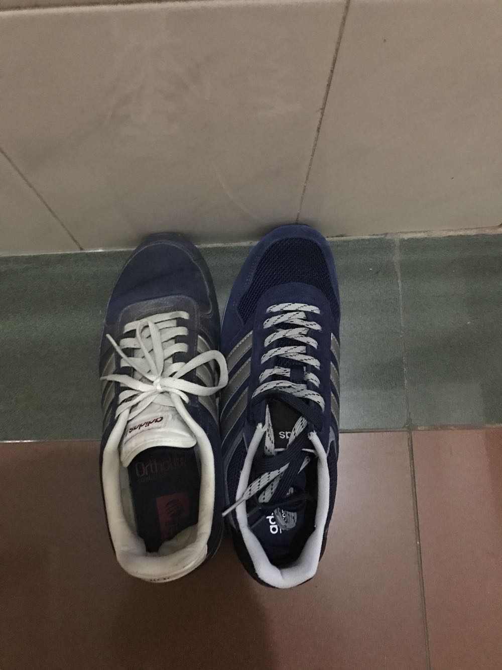 看起来跟以前在专卖店买的没什么区别,就是码数偏大。。二话不说就给换了,好评。