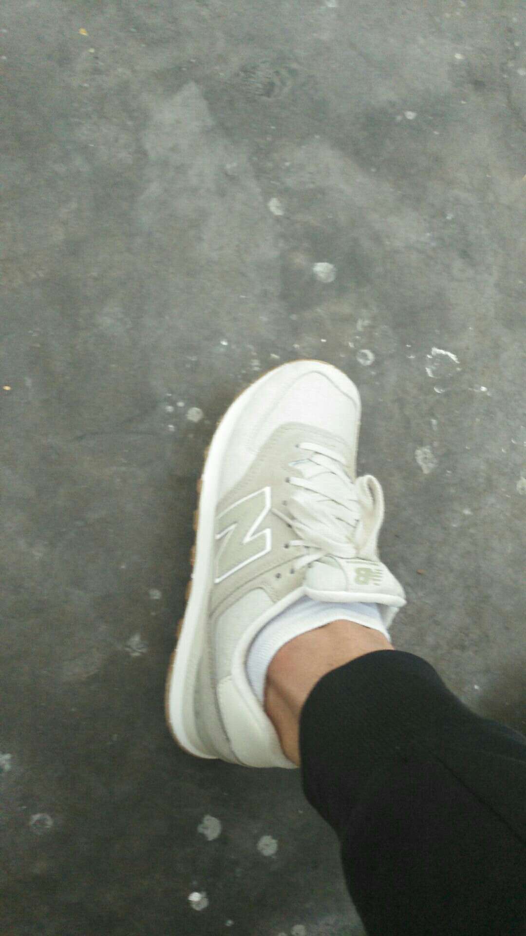 鞋子穿着非常舒服,样式也很好看。买鞋子只相信自营,正品。