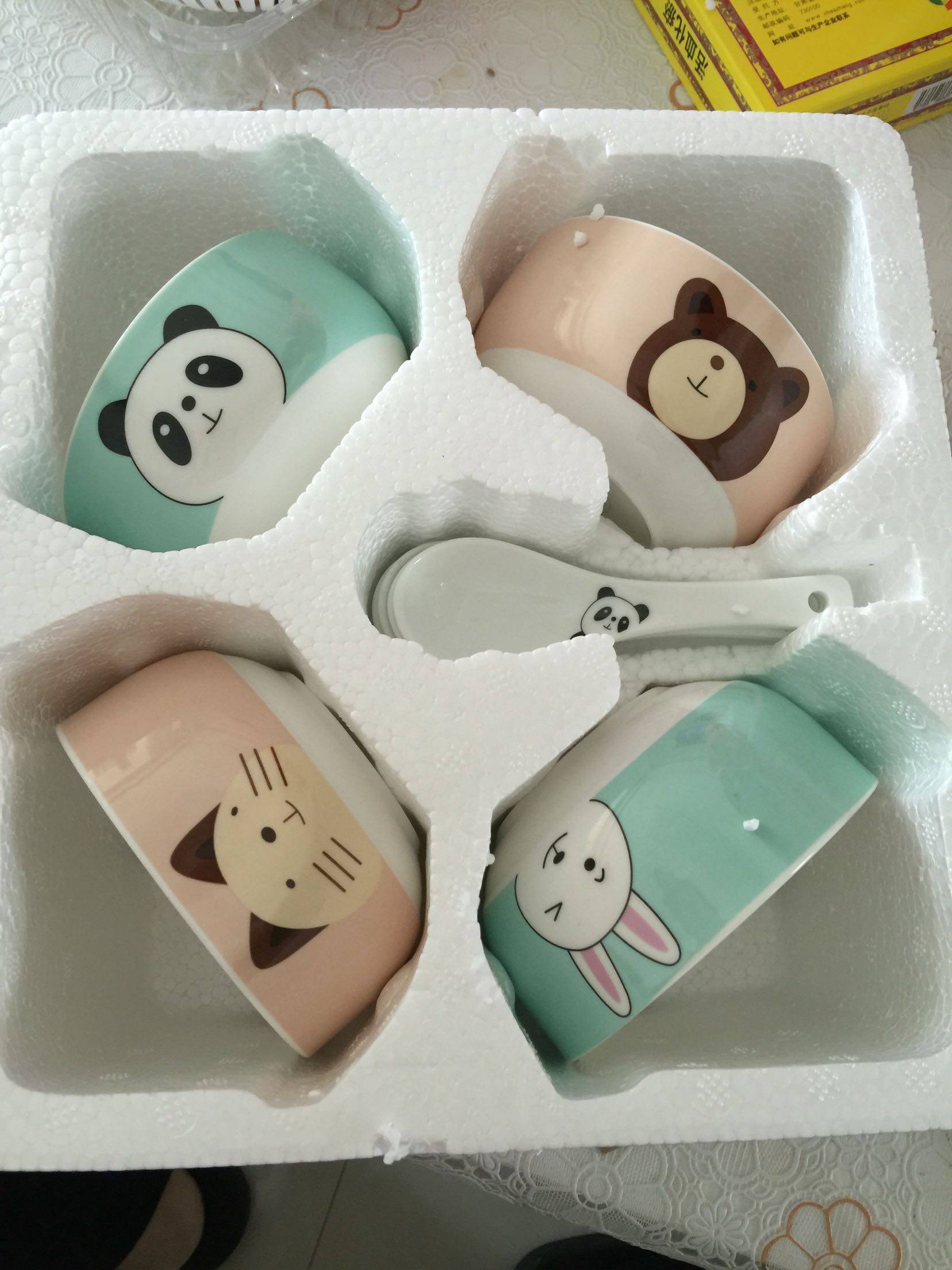 太漂亮了,希望有了漂亮的碗孩子吃饭更香,包装精美,非常喜欢