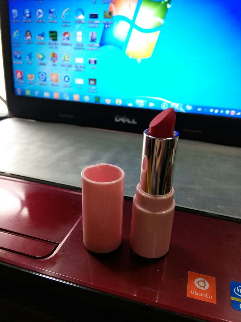 快递速度还蛮快的,粉粉的外壳,很可爱,等下次试用再来追评~