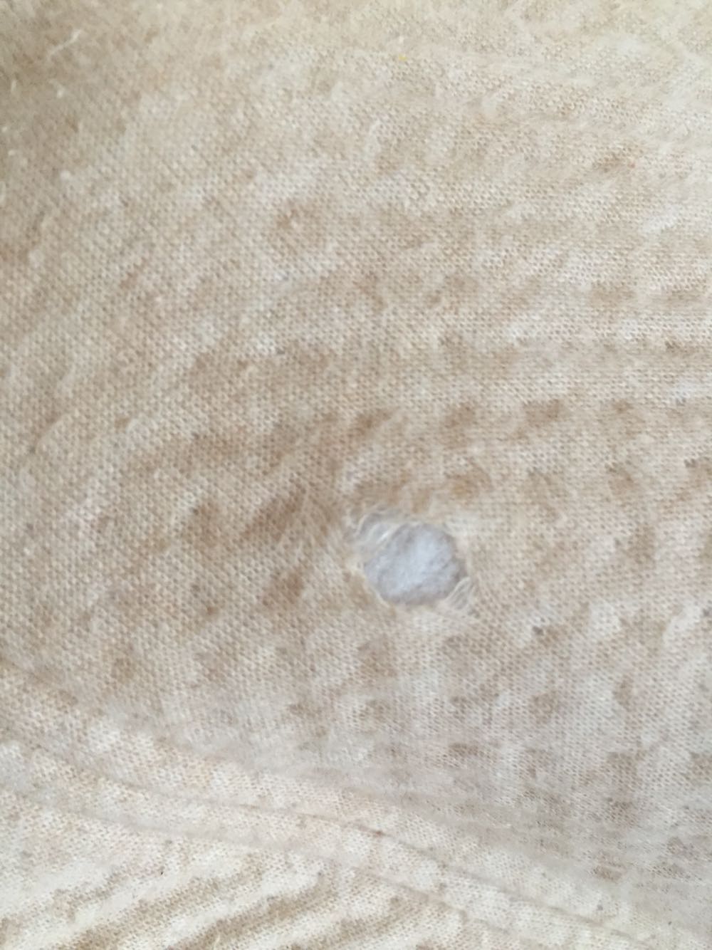 才穿了2次,就破了,还起球。差评~~