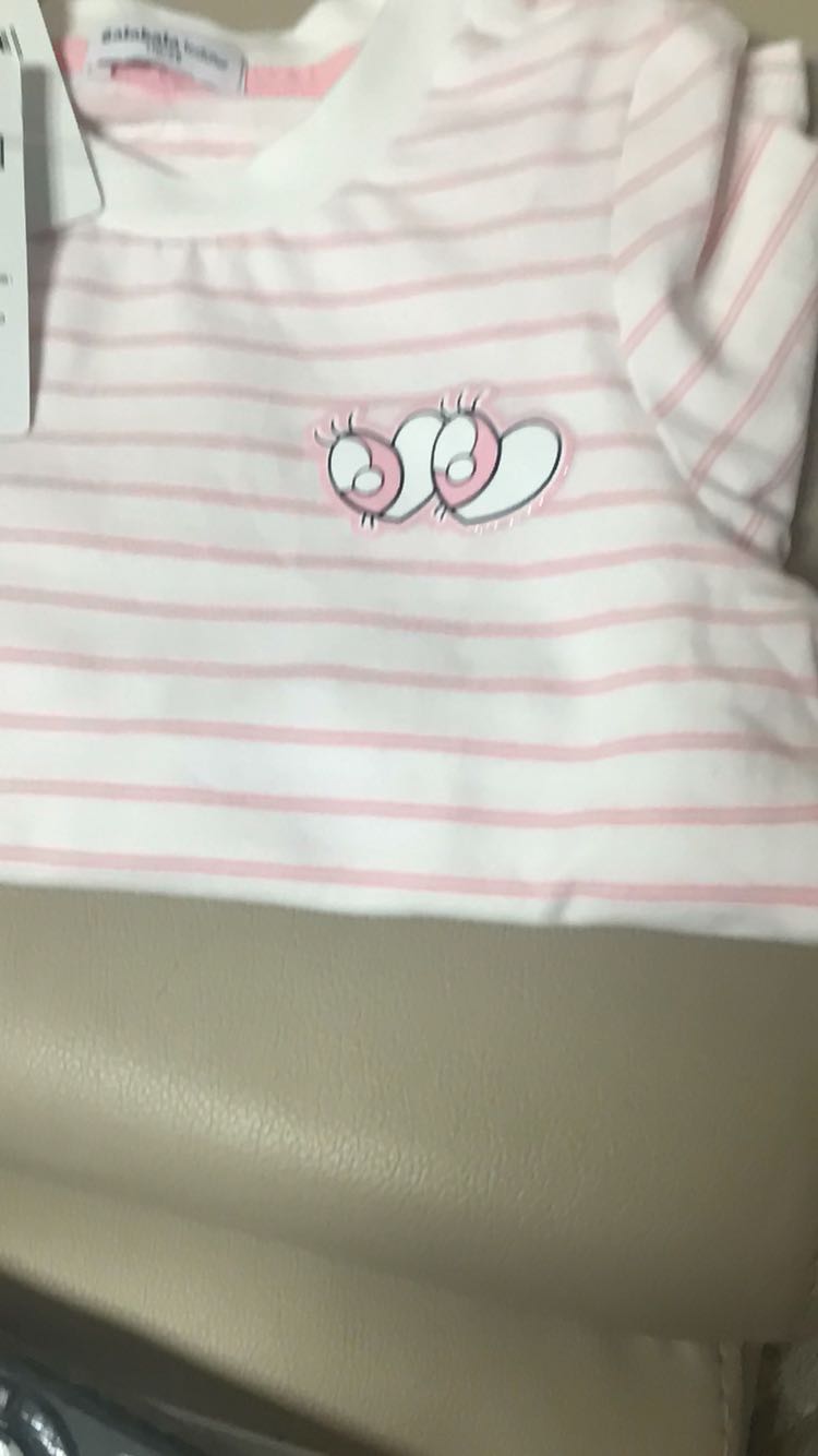 买给大儿的但是感觉像是女孩子穿的呢