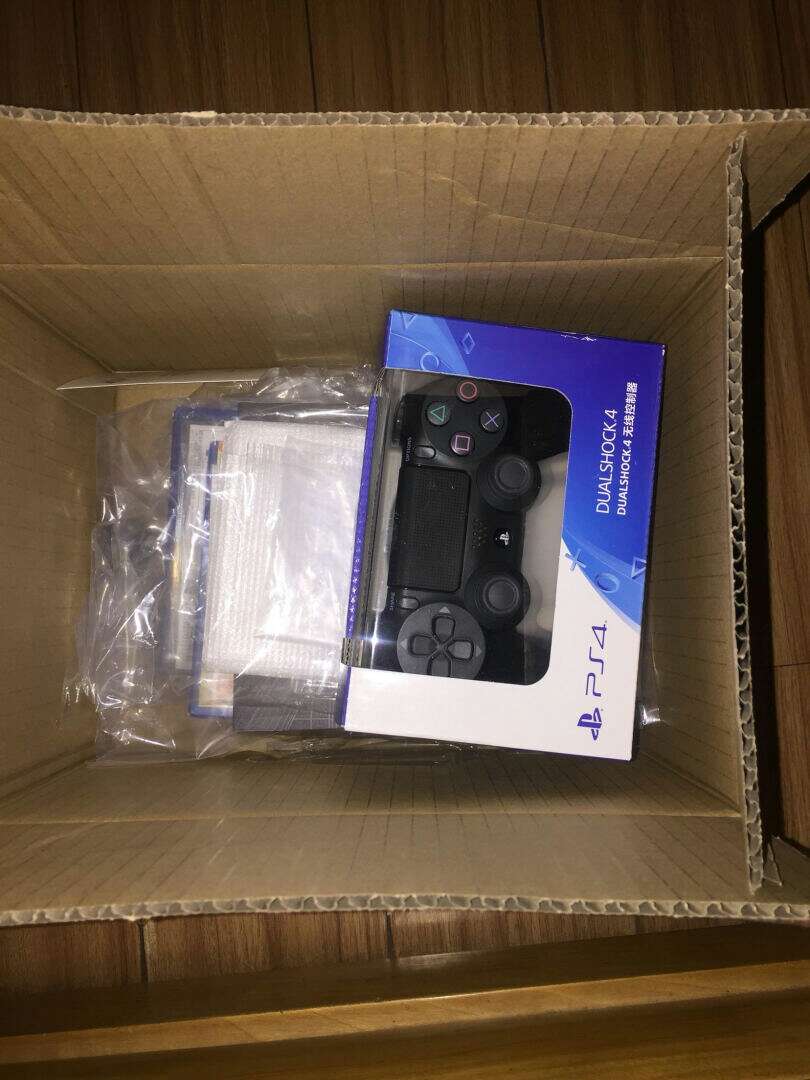 很好的主机。独占游戏很棒
