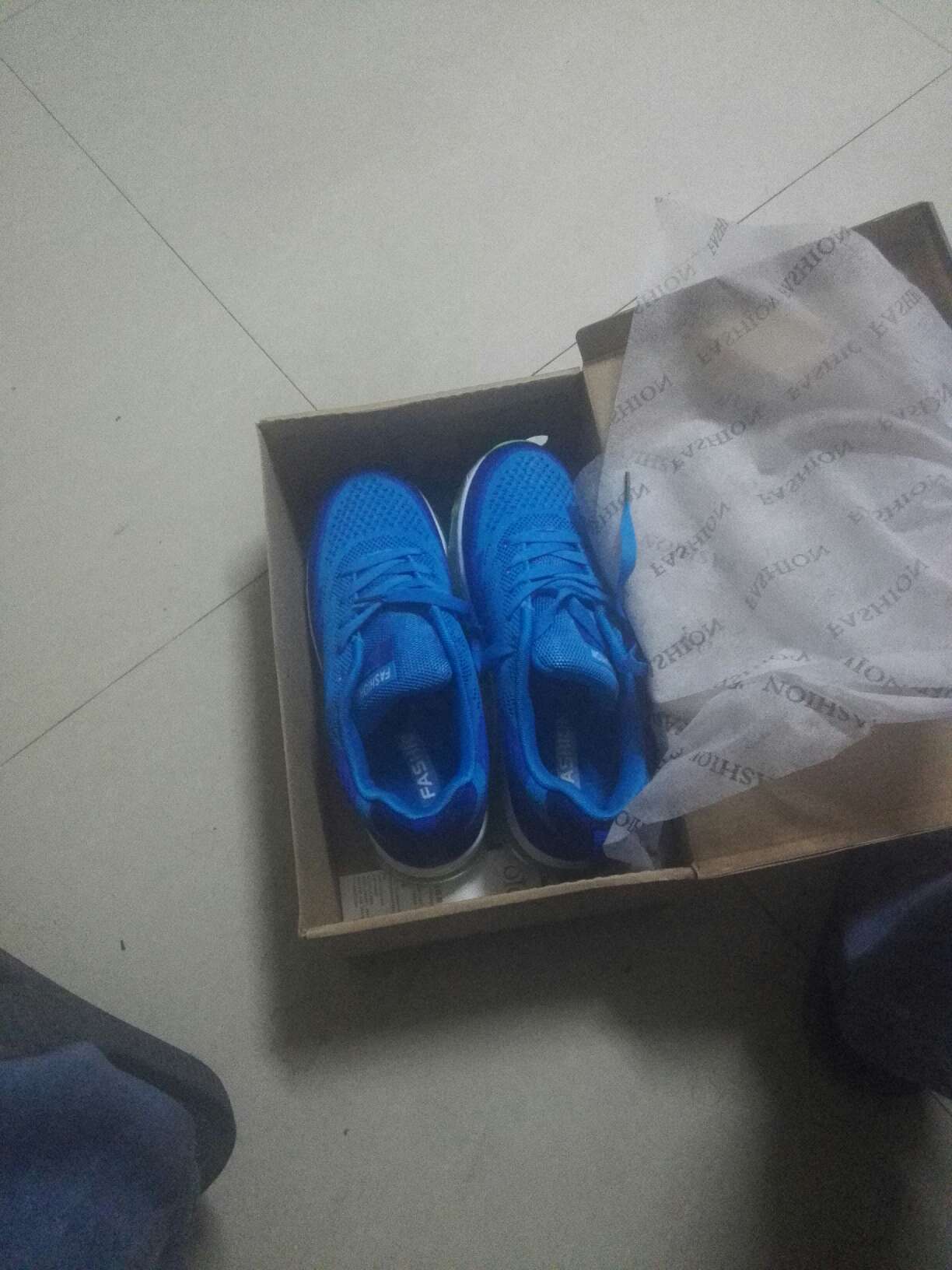 鞋子不错,下次还回买的。