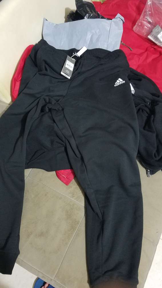 商品很不错啊,嗯,特别合适,嗯快递的话也特别的快,两天就送到了,自营啊,相信应该是正品