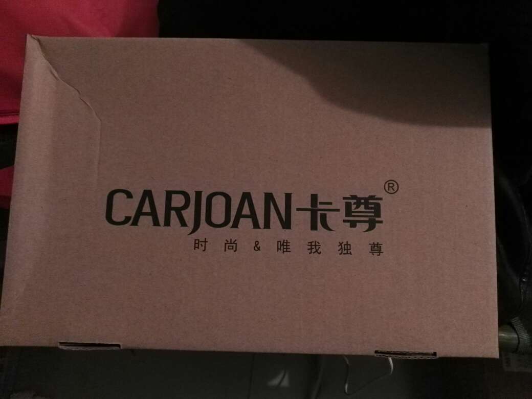 不透气,穿着热脚
