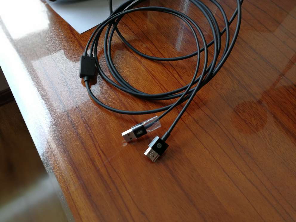 看片神器,玩游戏电脑配置要高,i5的U,1060显卡,16GB内存,只是最入门配置