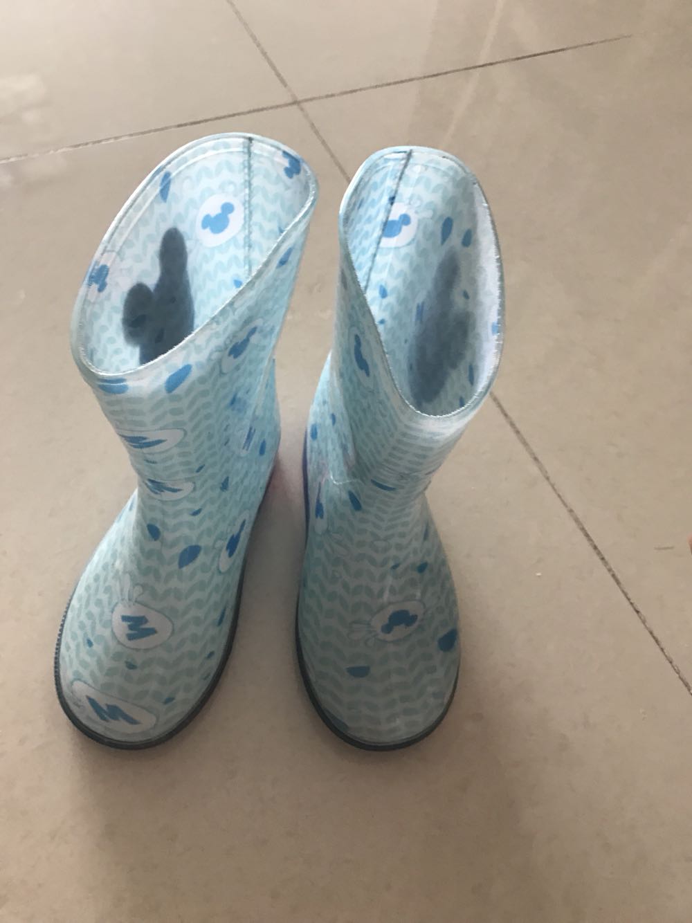 一直用这个,一直信任,不管是送货速度还是产品质量都非常靠谱!儿子很喜欢哦