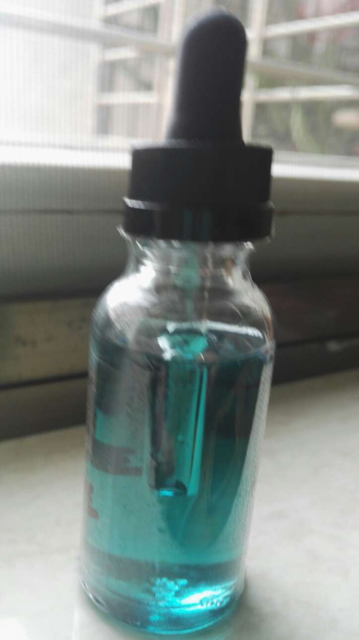 买给老公的,购买第二次了,上次买的上飞机不给带,扔了。说是抽起来,还可以,就是价钱贵了点。望多搞活动。