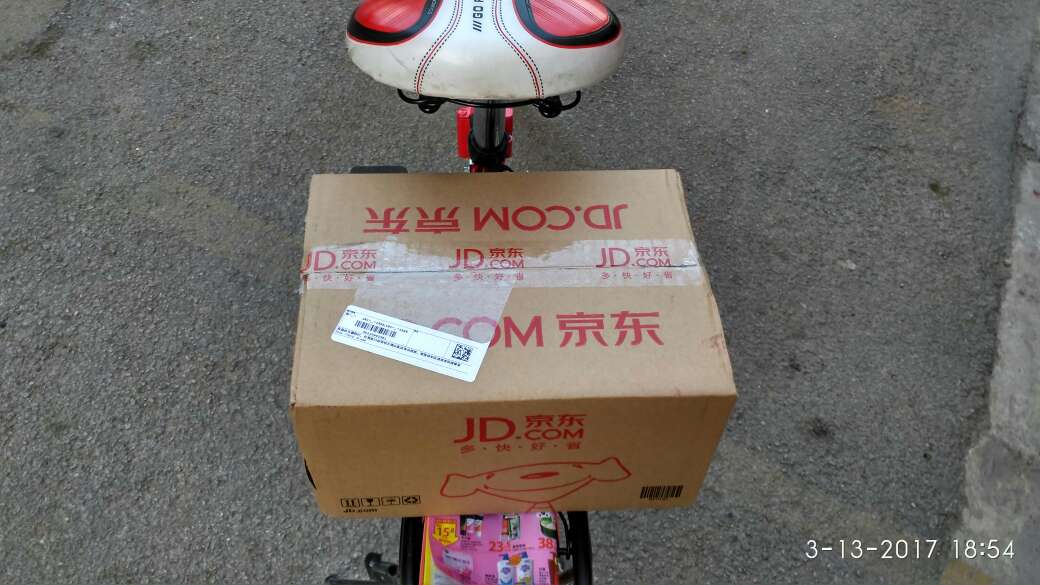 凑单买的,当然我也是想好好学习法语。现在刚刚开始,还没机会仔细看呢版权交换的产物,应该很不错吧