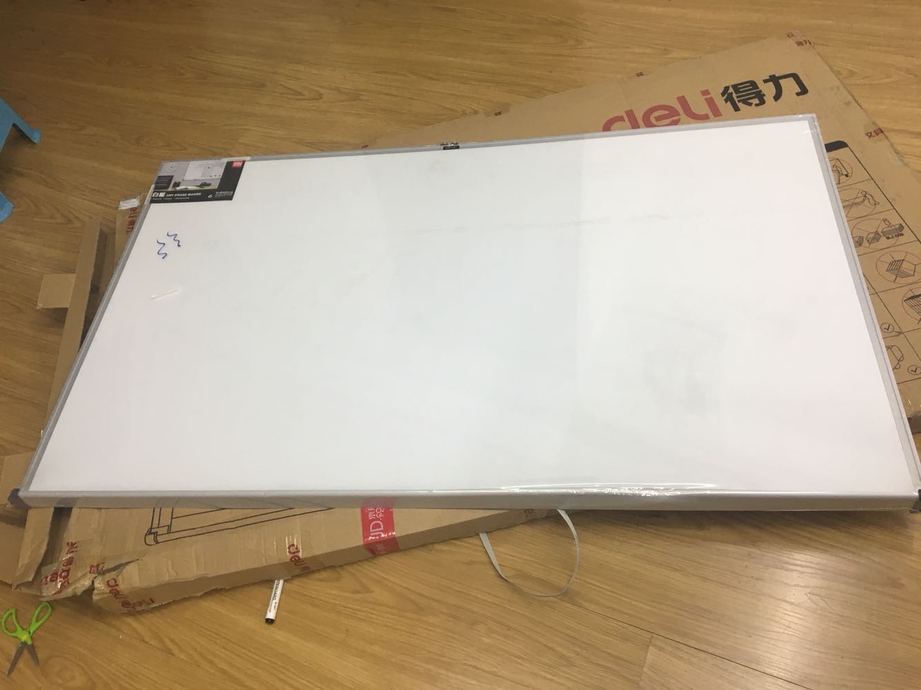 先说下配送员 非常想说声感谢 非常之感谢 白板的使用情况后续再追评 先用用