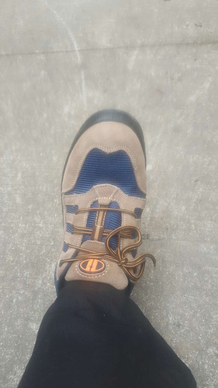 挺舒服的,鞋子比较轻