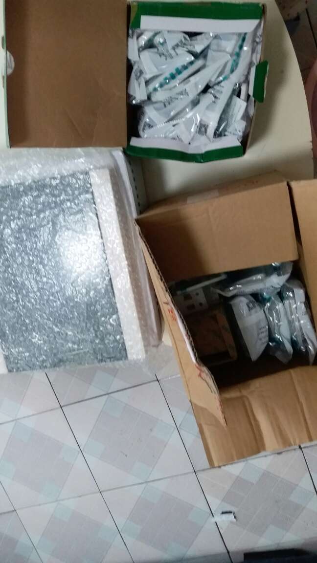 买了一大堆装修用的线和插座