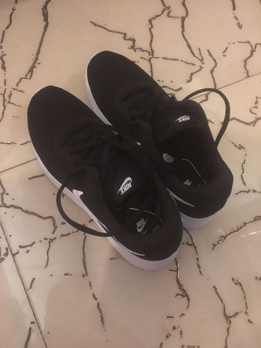 穿的很舒服 性价比很高早上10点多订的下午就到 值得买