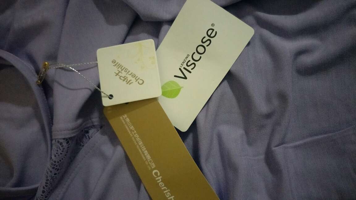 看起来质量挺不错的,等我老婆穿穿了再评价,总之来说看一下,挺不错。