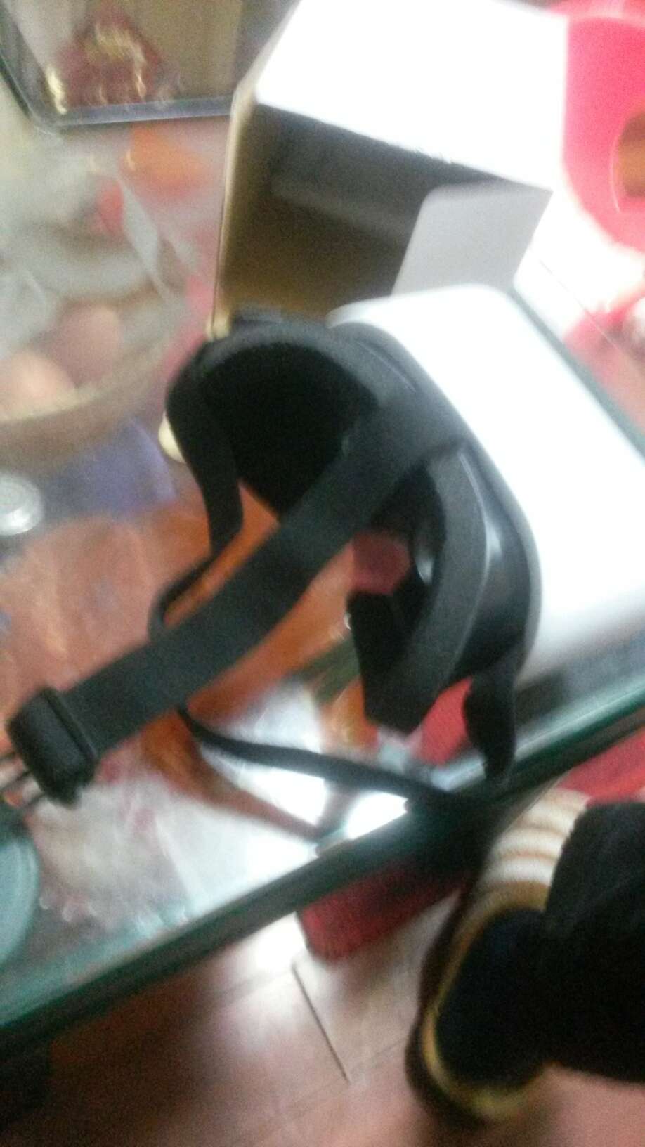 这款3D魔镜,真是叫绝。用了个把月才出来评价。图像逼真3D效果特好,物廉价美。真是给我一个惊喜。才三十几块钱能跟几百元PK。支持国货,支持。