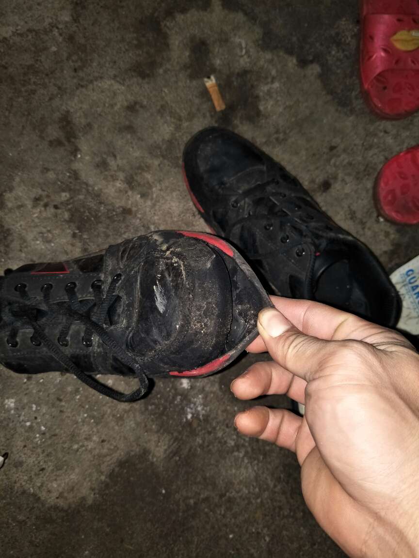 太垃圾了。才穿三天不到就烂了
