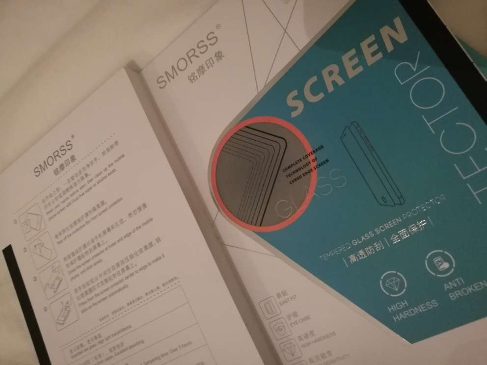 手机膜很好,贴上刚合适,而且灵敏度不受影响