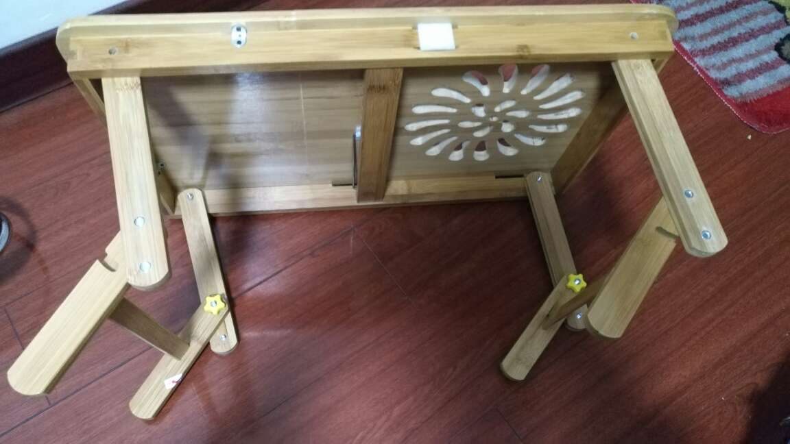 宝贝很不错,质量相当好,高度合适!还有散热孔?