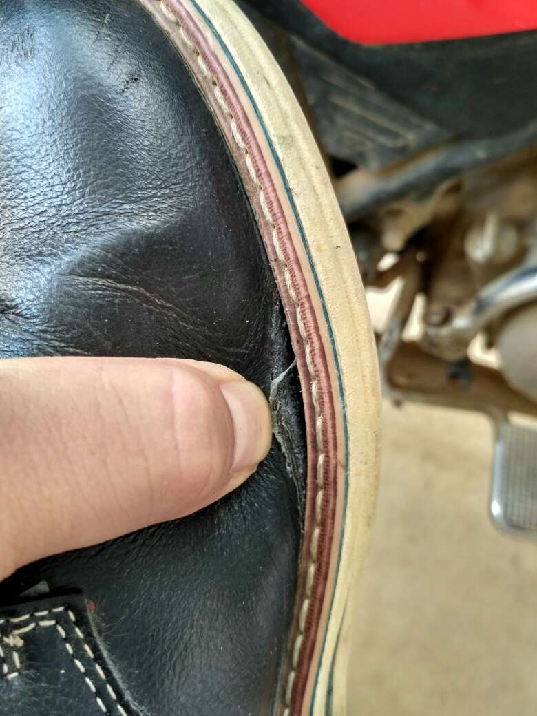 半个月不到烂了....什么质量!连客服都没有!买的时候小心上当