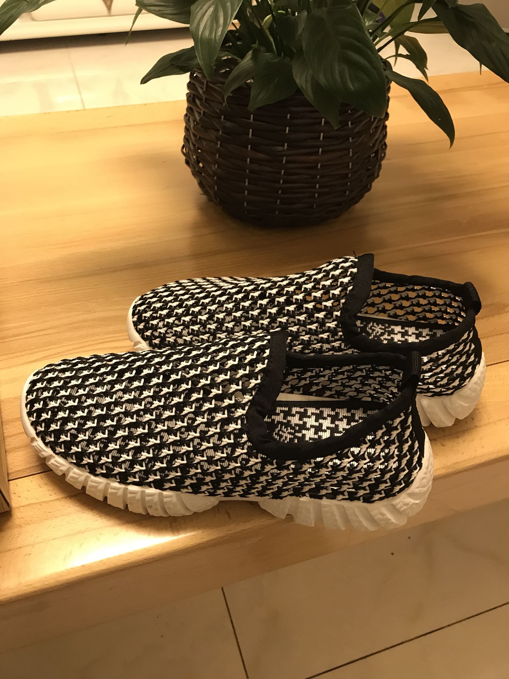 刚收到就迫不及待的试穿一下,真的挺舒服的,物超所值,还会再来的。
