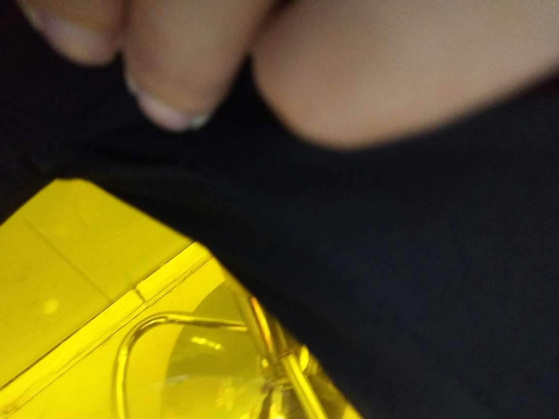 垃圾,虽然价格不是很贵但刚买来的就烂,我就日了个狗了,起码穿一个月也无所谓,但刚买就烂也是没谁,我找客服机器人说我没在这买过人工服务都没有,我劝大家还是不要在这家买,买烂的就不好了