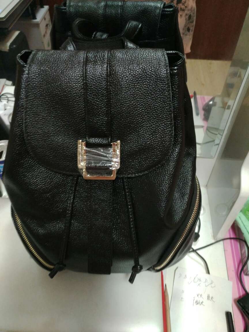 不错!颜色很正,大小合适!没有味道!送货速度很快!