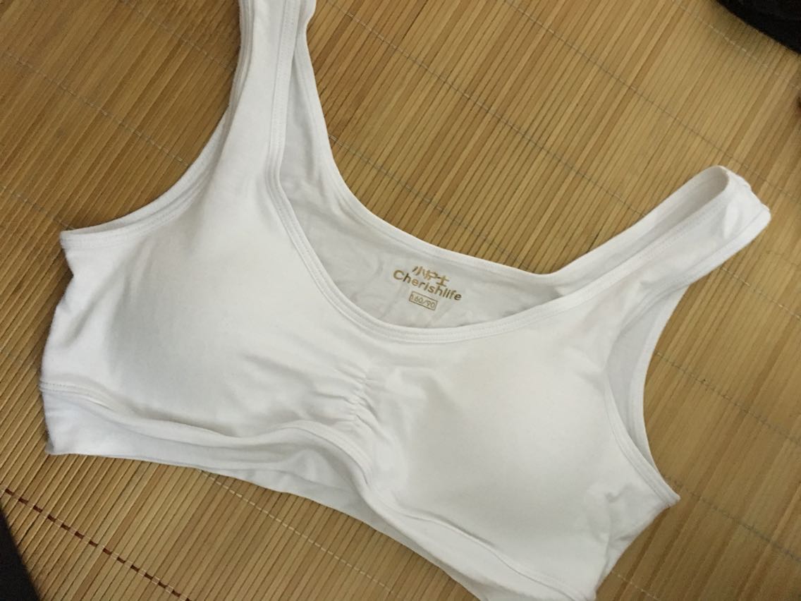 虽然胸小但是舒服啊啊
