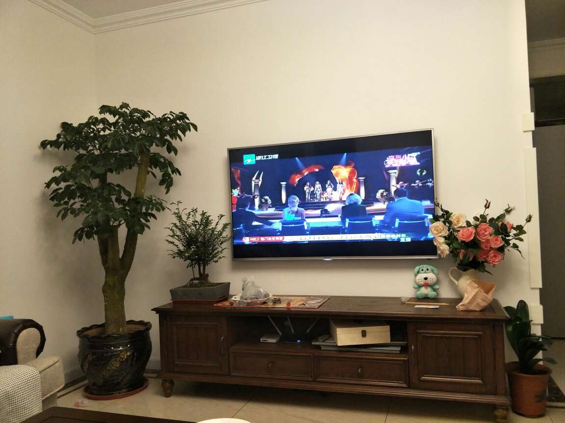 电视效果不错,屏显清晰,值得购入