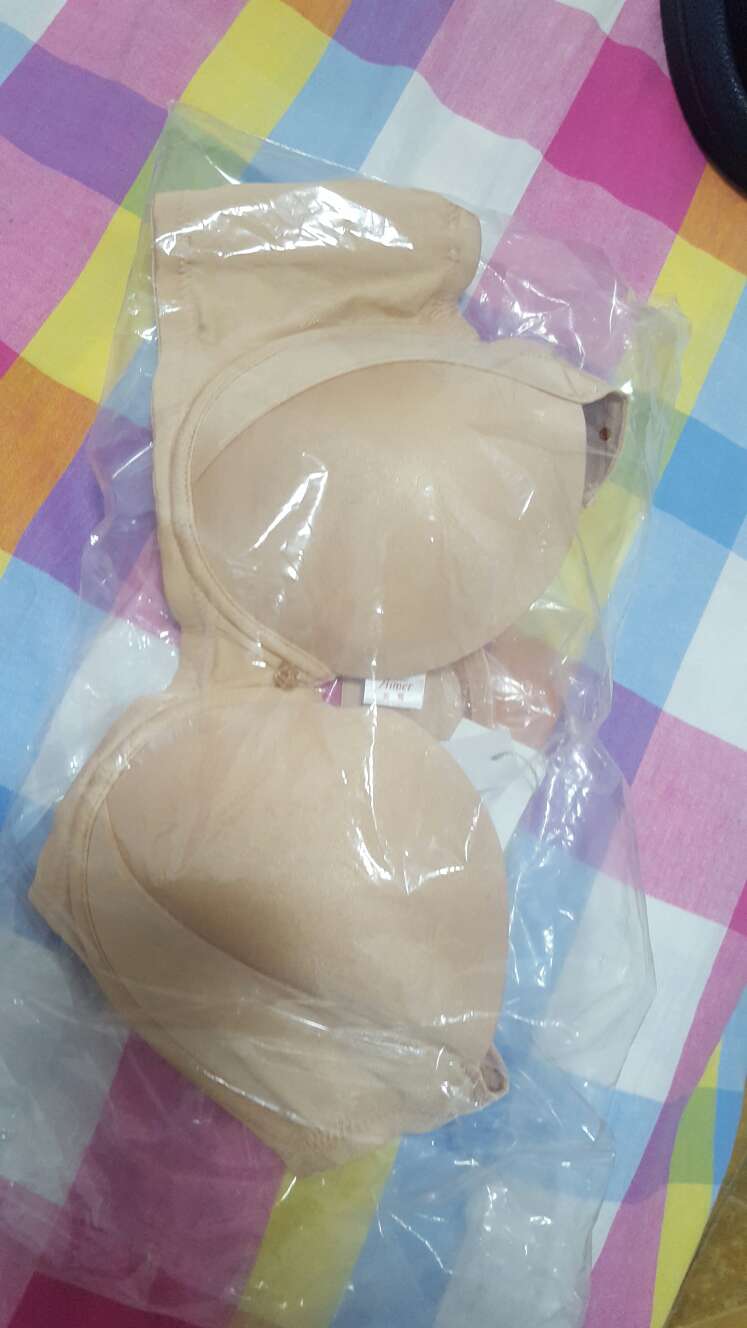 买的大了一点,薄款夏季合适~