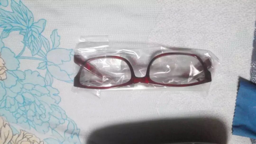 确实有效果,自营的才敢买,就是眼镜盒质量不行,暴露了做工。
