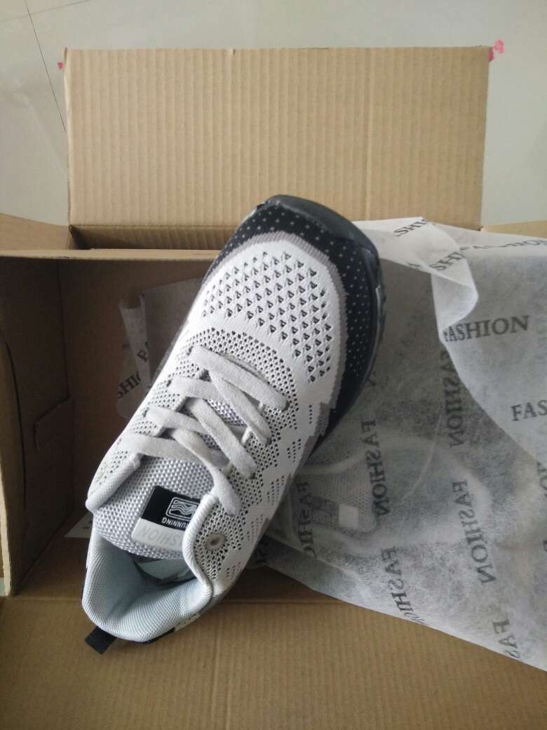 超赞!一直在买各样用品!投递员速度快!服务好!