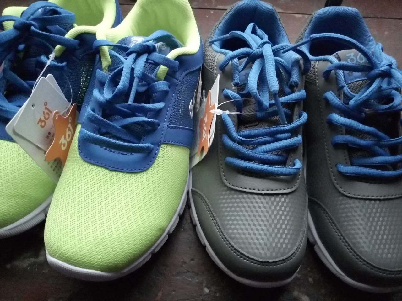 买的两双,弟弟说穿上挺轻巧的。还可以