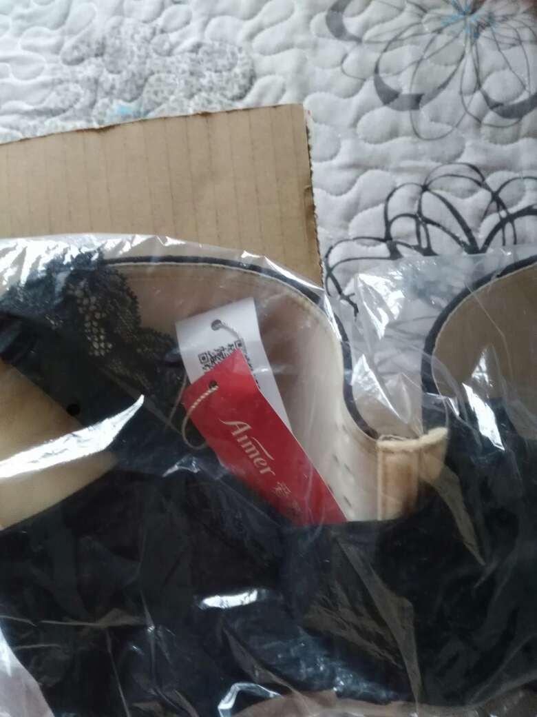 回头客哦,东西不错是正品,穿着舒服下次做活动还会买