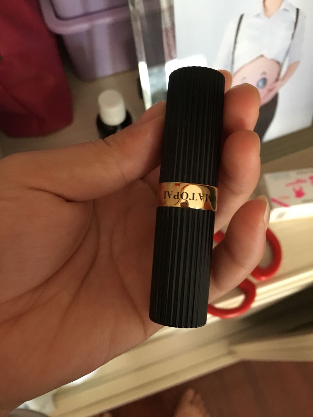618屯了好多货。有点还不错有的有点瑕疵,希望以后改进,比如物流没有平时准时,还有的产品生产日期过久包装等等问题。不能因为做活动就拿次品糊弄消费者,这样的话你这促销和平时又有什么区别呢……