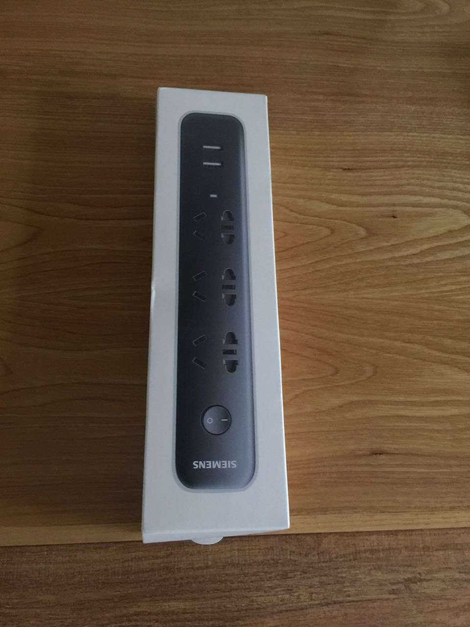 造型设计比较喜欢,USB接口非常实用!!!