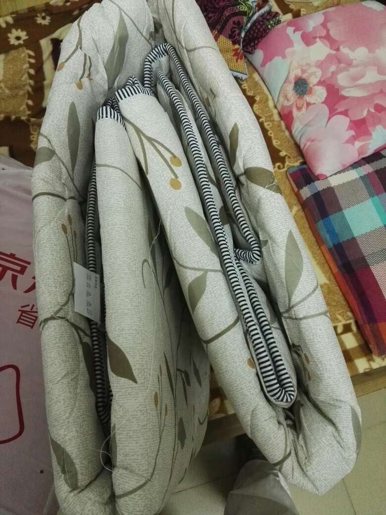 对于上班族,收快递不方便,自提是不错的选择,免运费,服务态度又好。此次活动很给力,满*,到手价*,一下买了两个,真的很不错,质量棒棒的。购物上,家纺信赖南极人