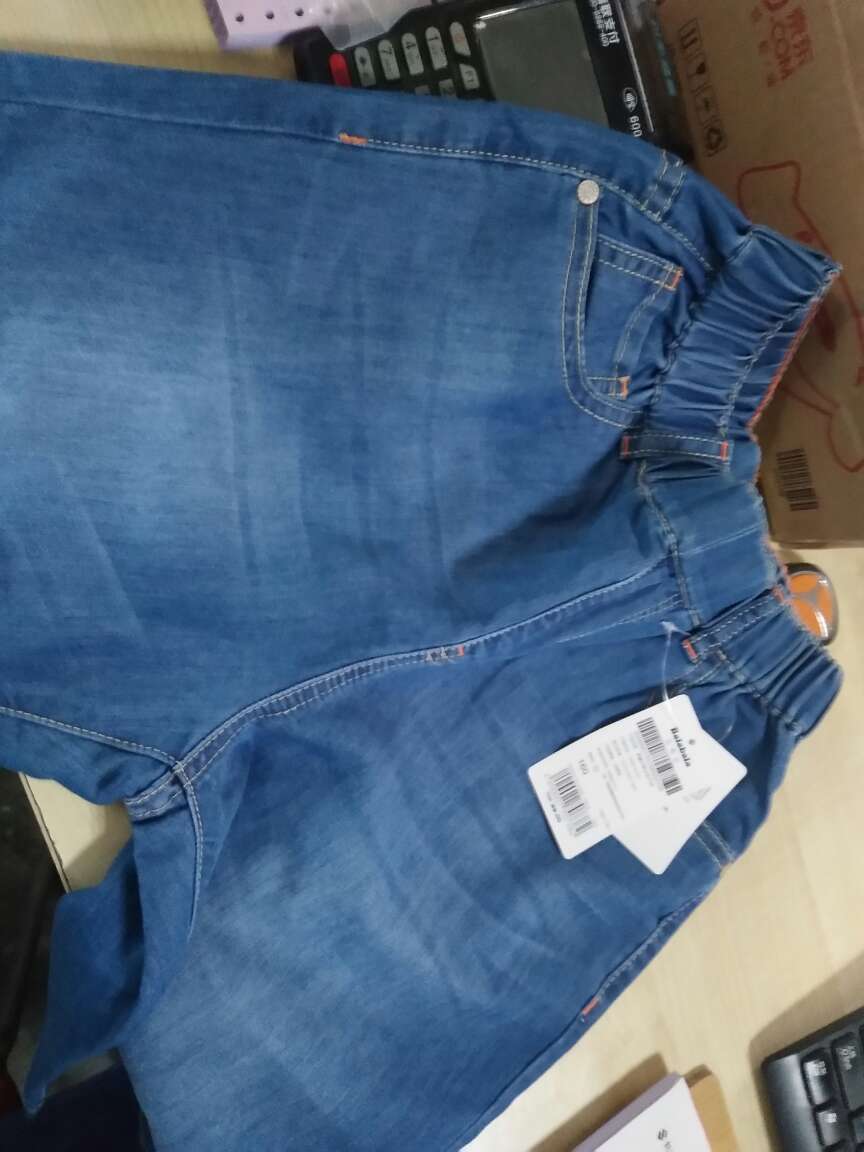 非常柔软,摸着很舒服,回家让孩子试试?